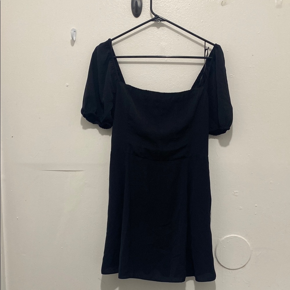 Elegant Black Puff Sleeve Dress